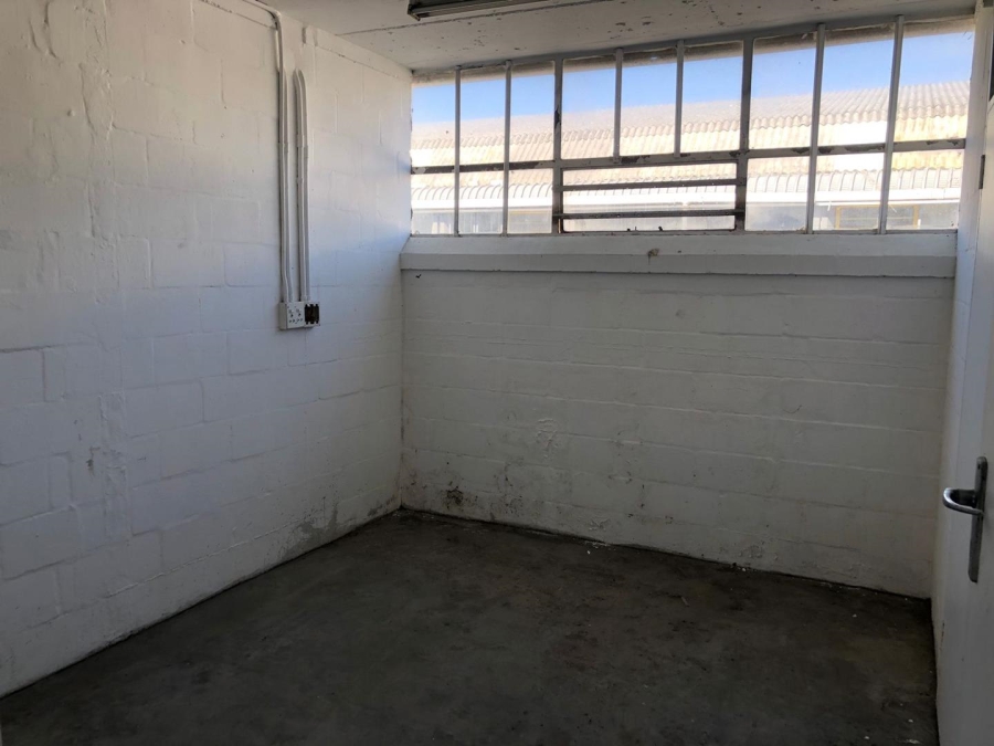To Let Commercial Property for Rent in Retreat Western Cape